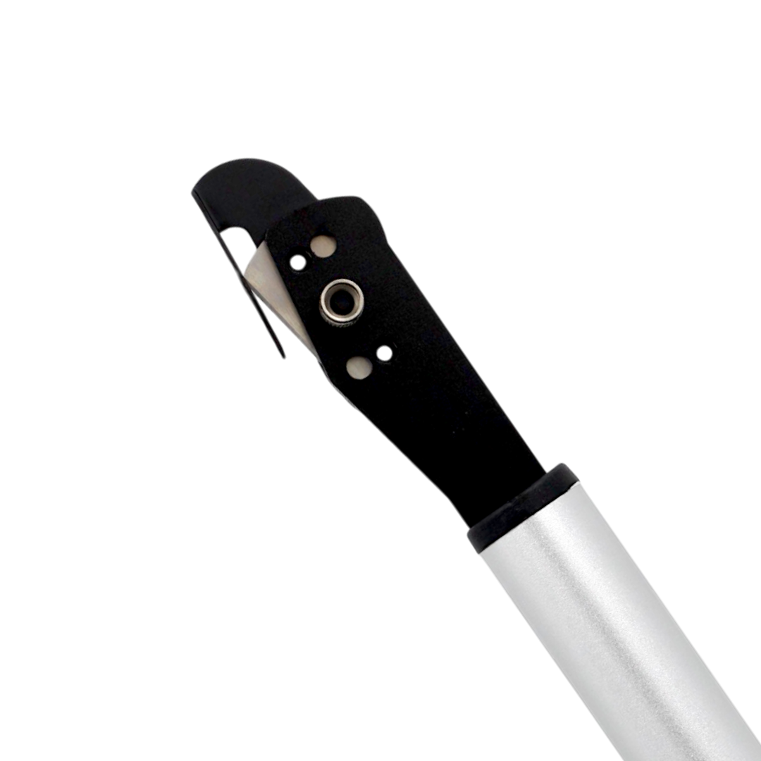 8-inch vinyl cutter with Teflon-coated blade for smooth glide.