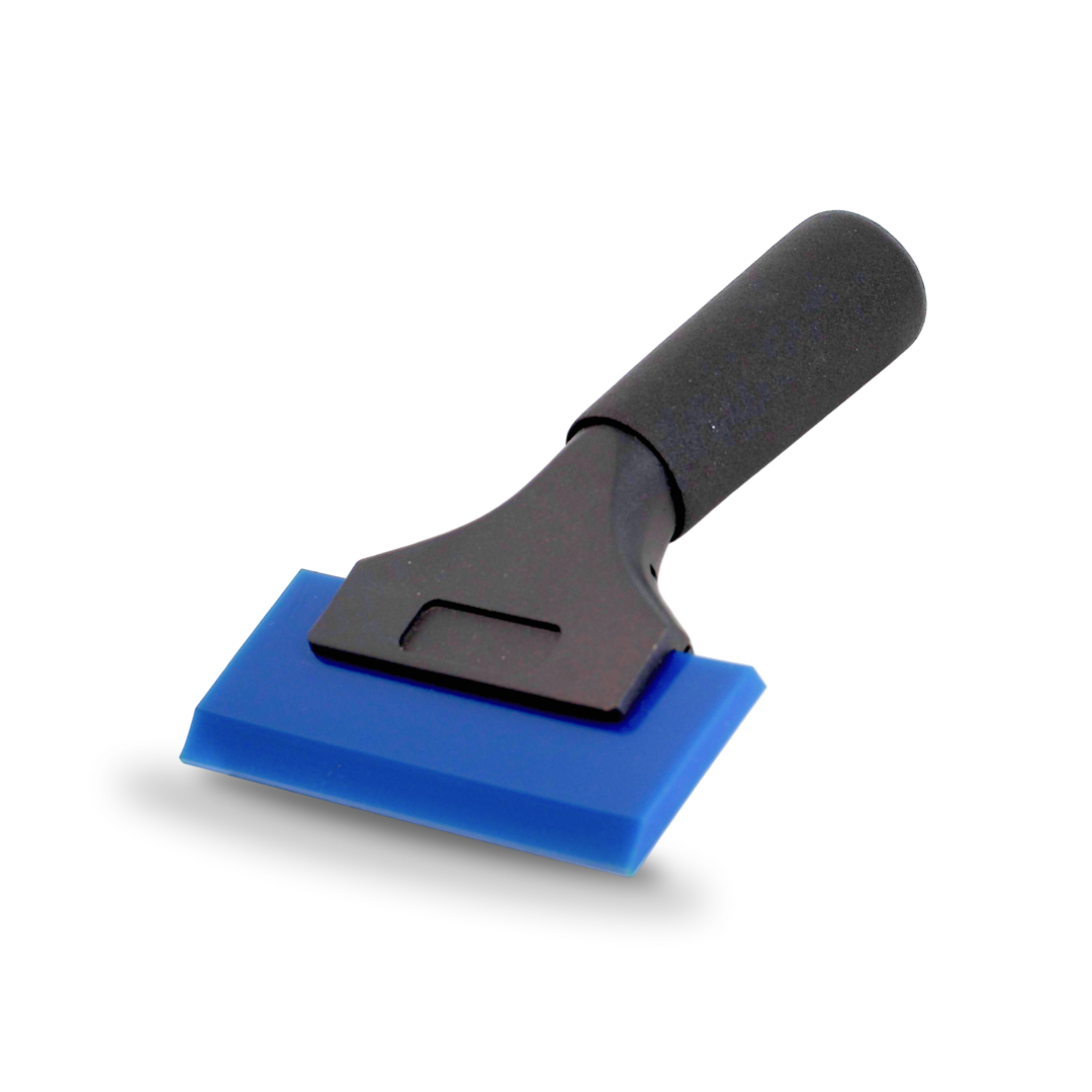 17 cm reinforced handle for attaching tint squeegee blades.